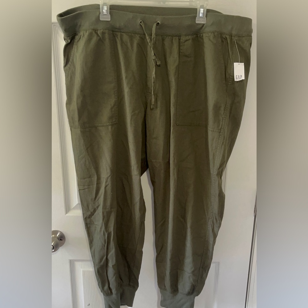 Gap army green cuffed joggers XXL NWT